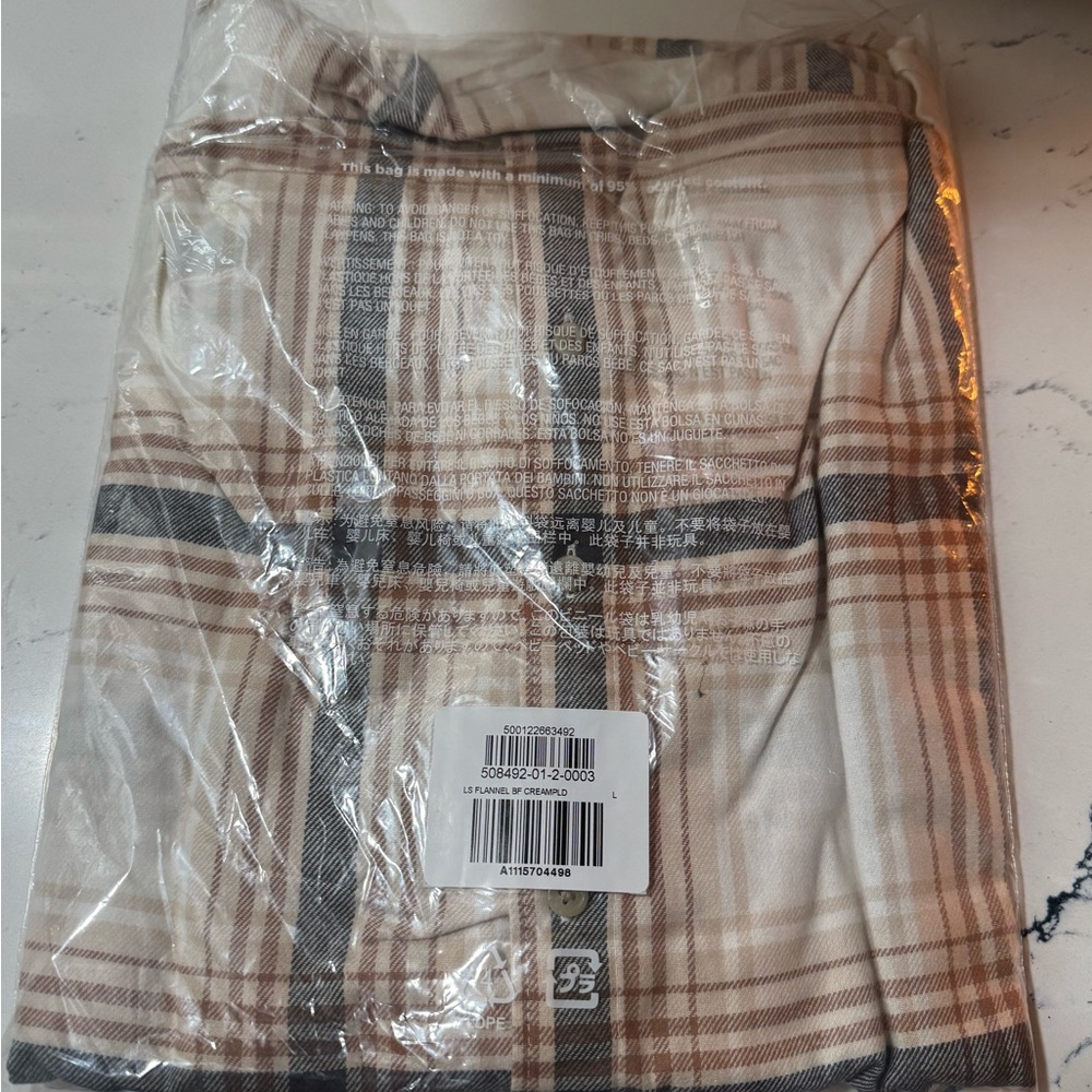 Old Navy The Boyfriend Shirt,  Plaid Button-Down Shirt - Cream and Brown‎ - Picture 5 of 5